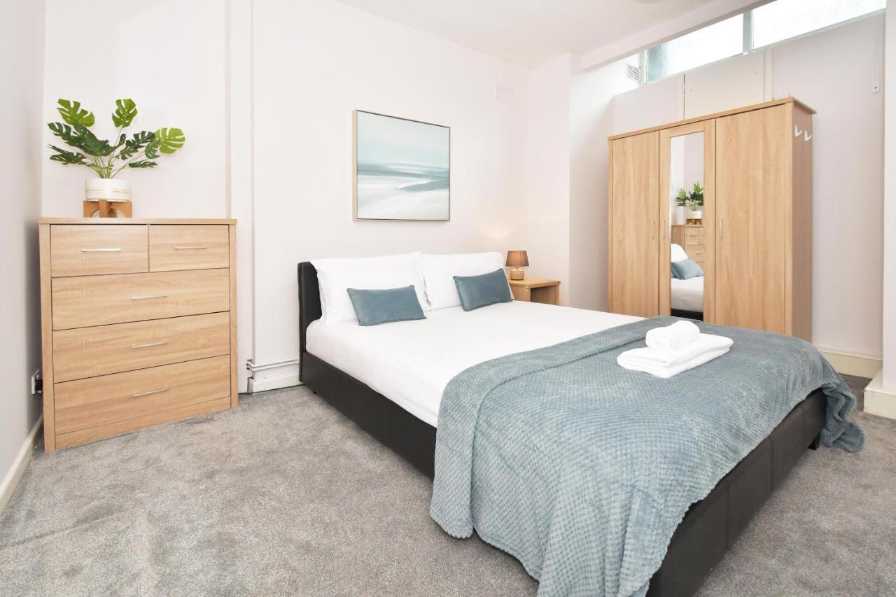Wistaston House By Yourstays 5 Double Bedrooms And 2 Bathrooms, Great For Groups! Book Now! Crewe Exteriör bild