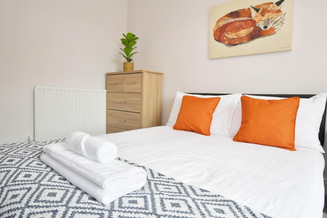 Wistaston House By Yourstays 5 Double Bedrooms And 2 Bathrooms, Great For Groups! Book Now! Crewe Exteriör bild