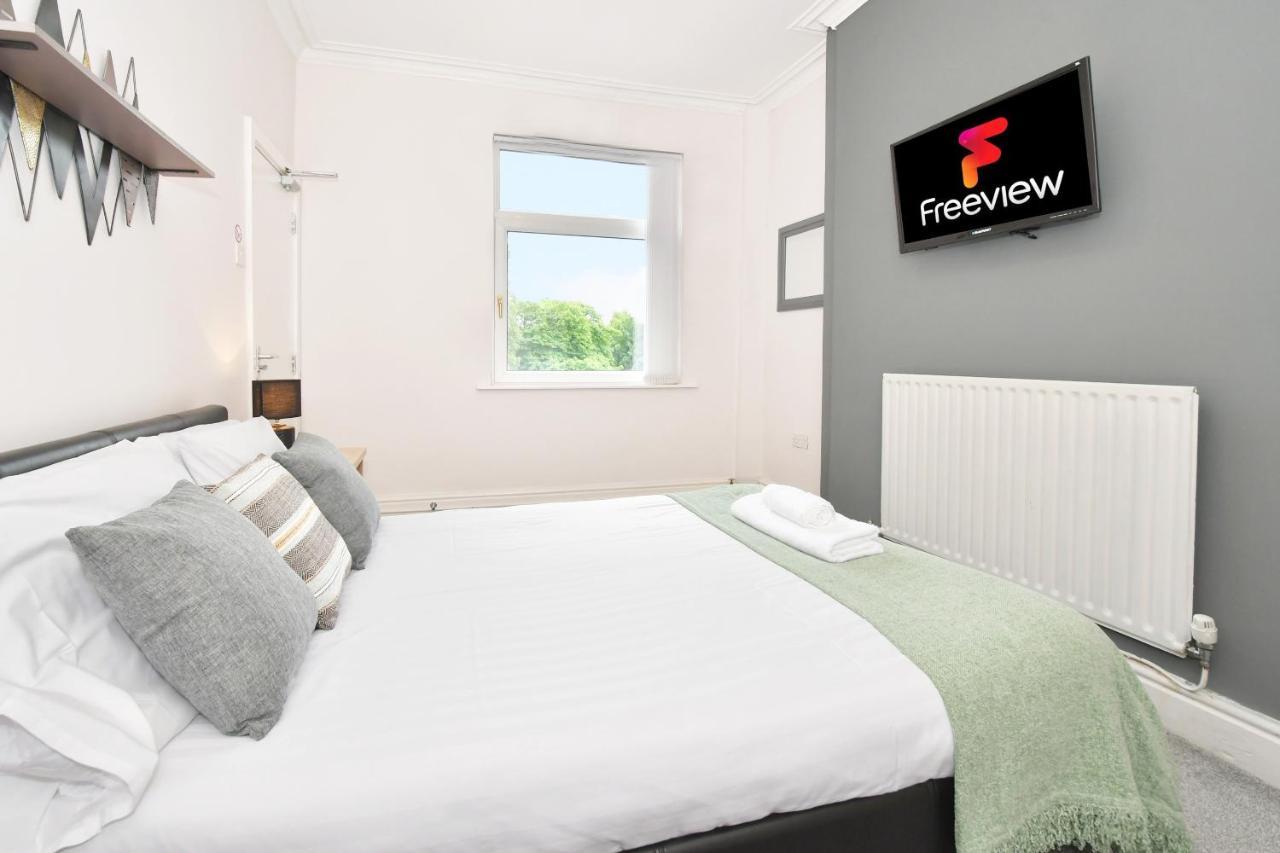 Wistaston House By Yourstays 5 Double Bedrooms And 2 Bathrooms, Great For Groups! Book Now! Crewe Exteriör bild