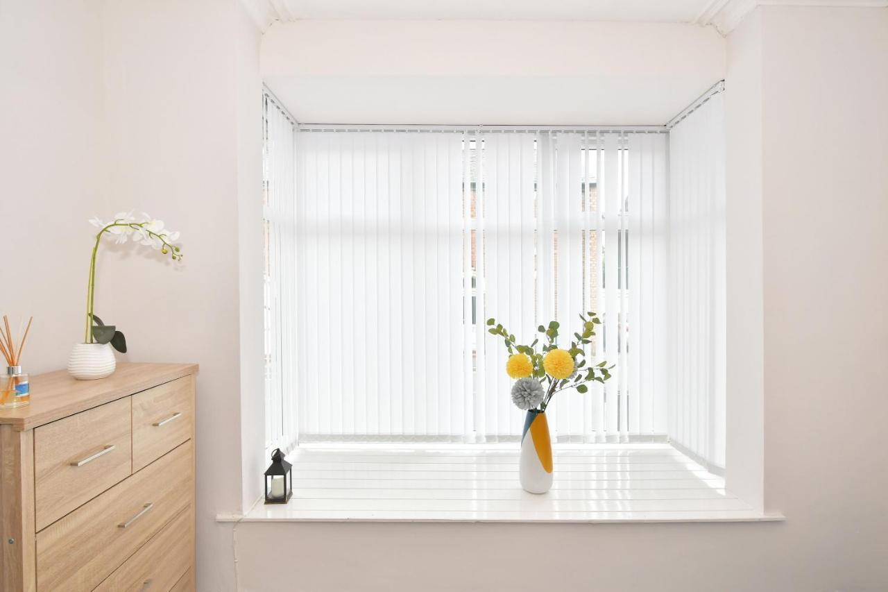Wistaston House By Yourstays 5 Double Bedrooms And 2 Bathrooms, Great For Groups! Book Now! Crewe Exteriör bild