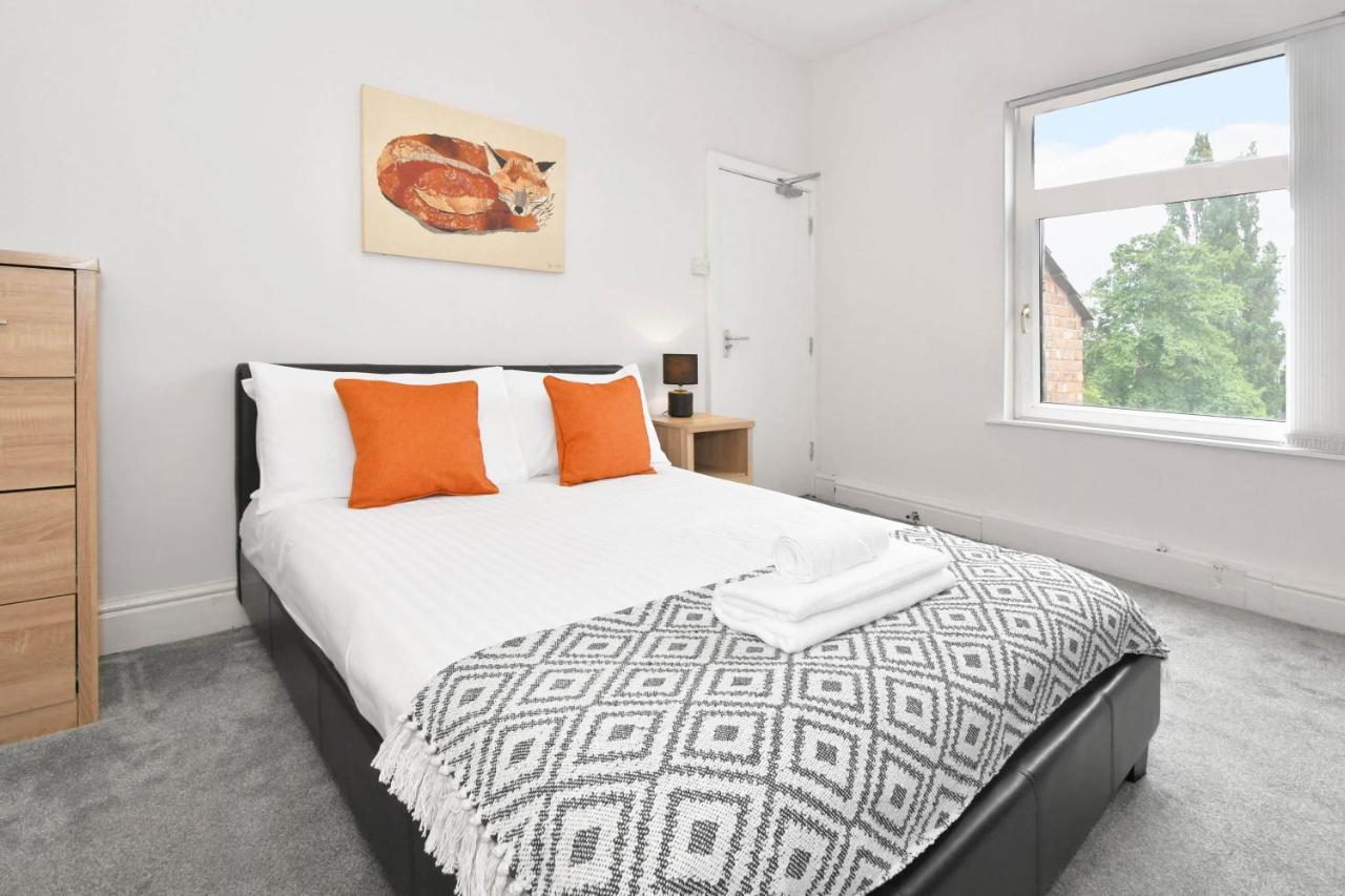 Wistaston House By Yourstays 5 Double Bedrooms And 2 Bathrooms, Great For Groups! Book Now! Crewe Exteriör bild