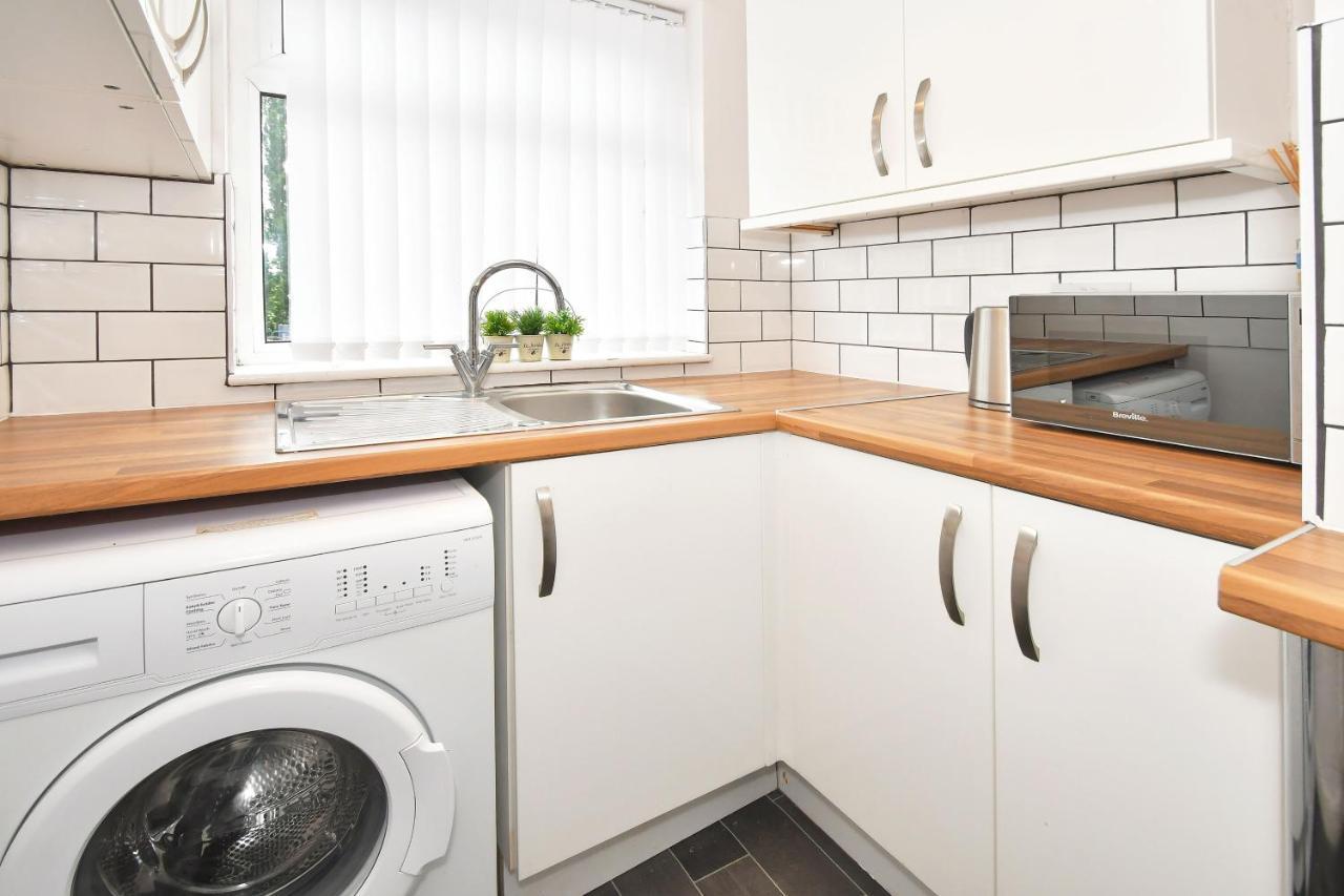 Wistaston House By Yourstays 5 Double Bedrooms And 2 Bathrooms, Great For Groups! Book Now! Crewe Exteriör bild